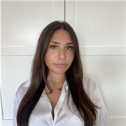 Recién graduada de Bachillerato Británico y con experiencia en dar clases particulares. Equipada a enseñar idiomas y psicología.